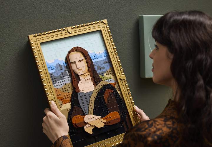 Background image for Lego's New 'Mona Lisa' Kit Will Let You Display Leonardo da Vinci's Masterpiece on Your Own Wall