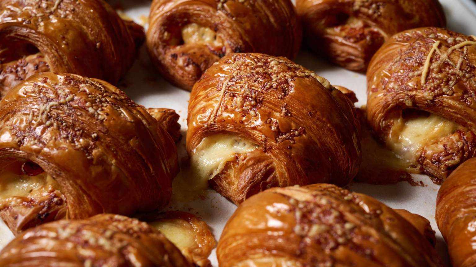 Coming Soon Lune Croissanterie