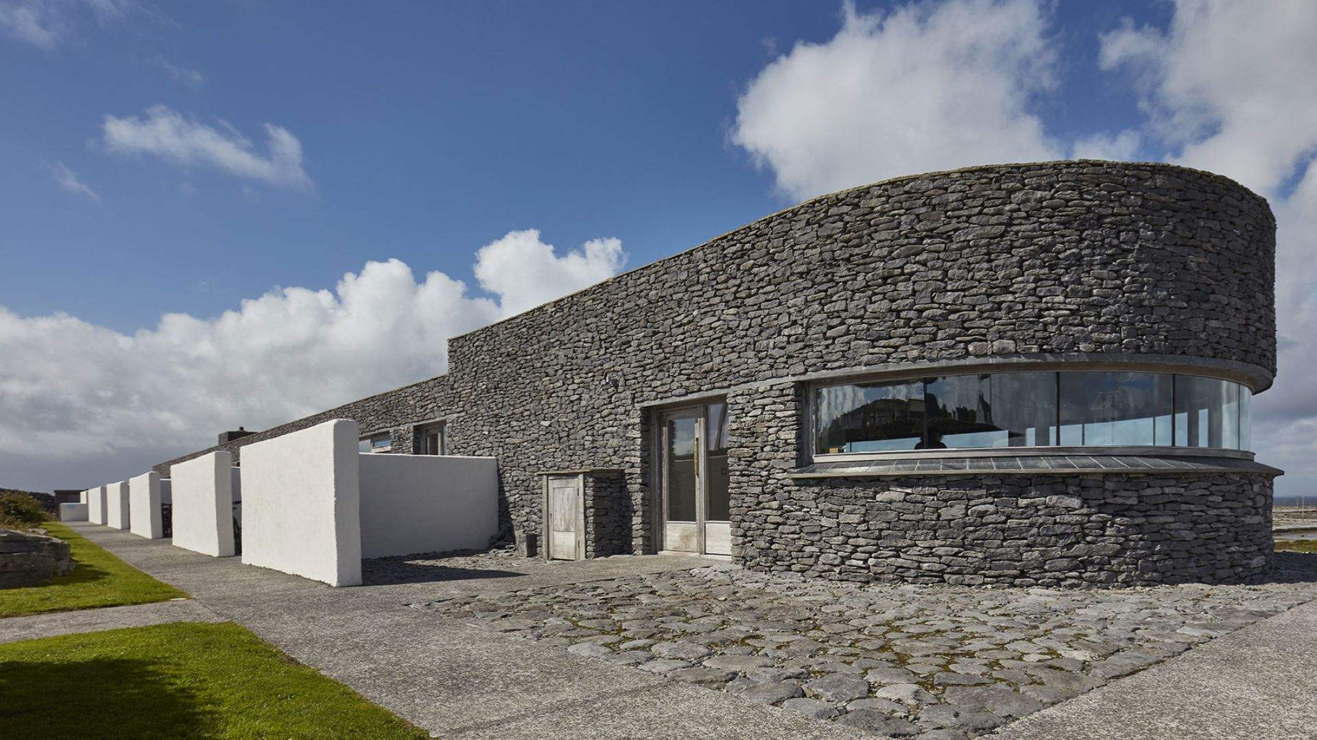 Inis Meáin Island Stays