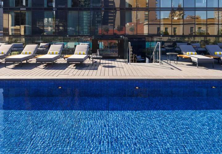 Background image for Melbourne's Best Heated Swimming Pools for Winter