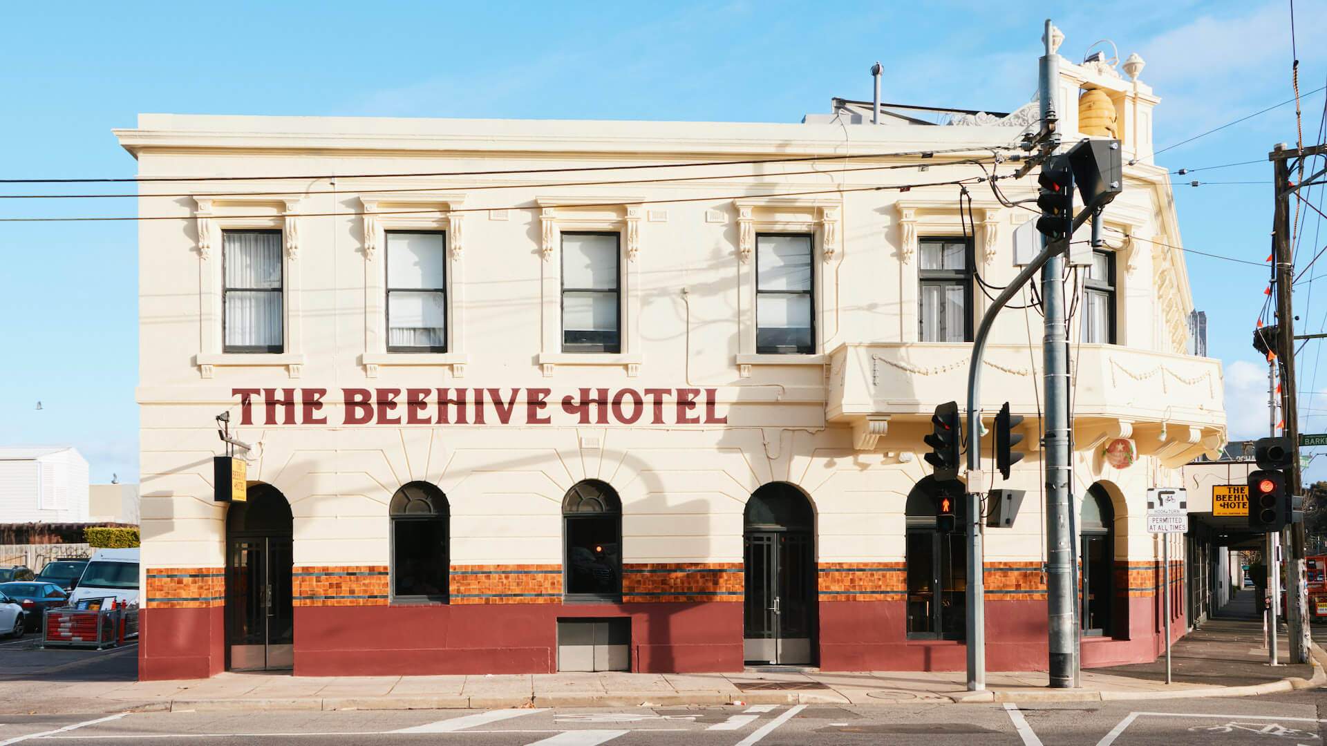 The Beehive Pub in Hawthorn