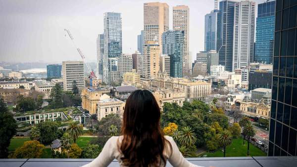 Lanson Place Parliament Gardens - luxury Melbourne hotel