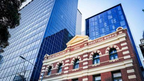 Lanson Place Parliament Gardens - luxury Melbourne hotel