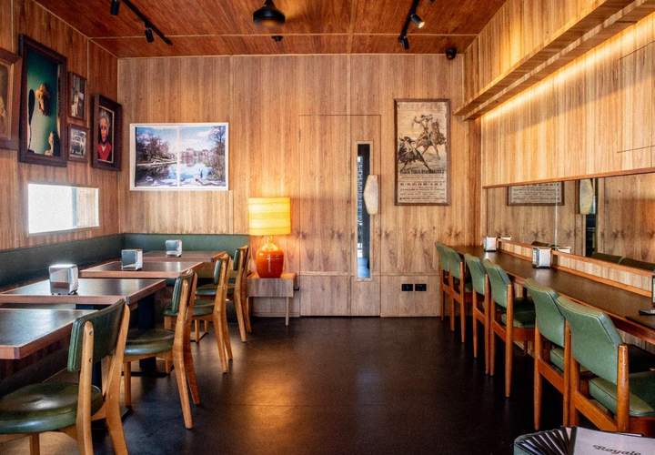 Background image for Brighton Burger Joint Royale Brothers Has Changed Things Up, Now Operating as a Nostalgia-Fuelled Aussie Diner