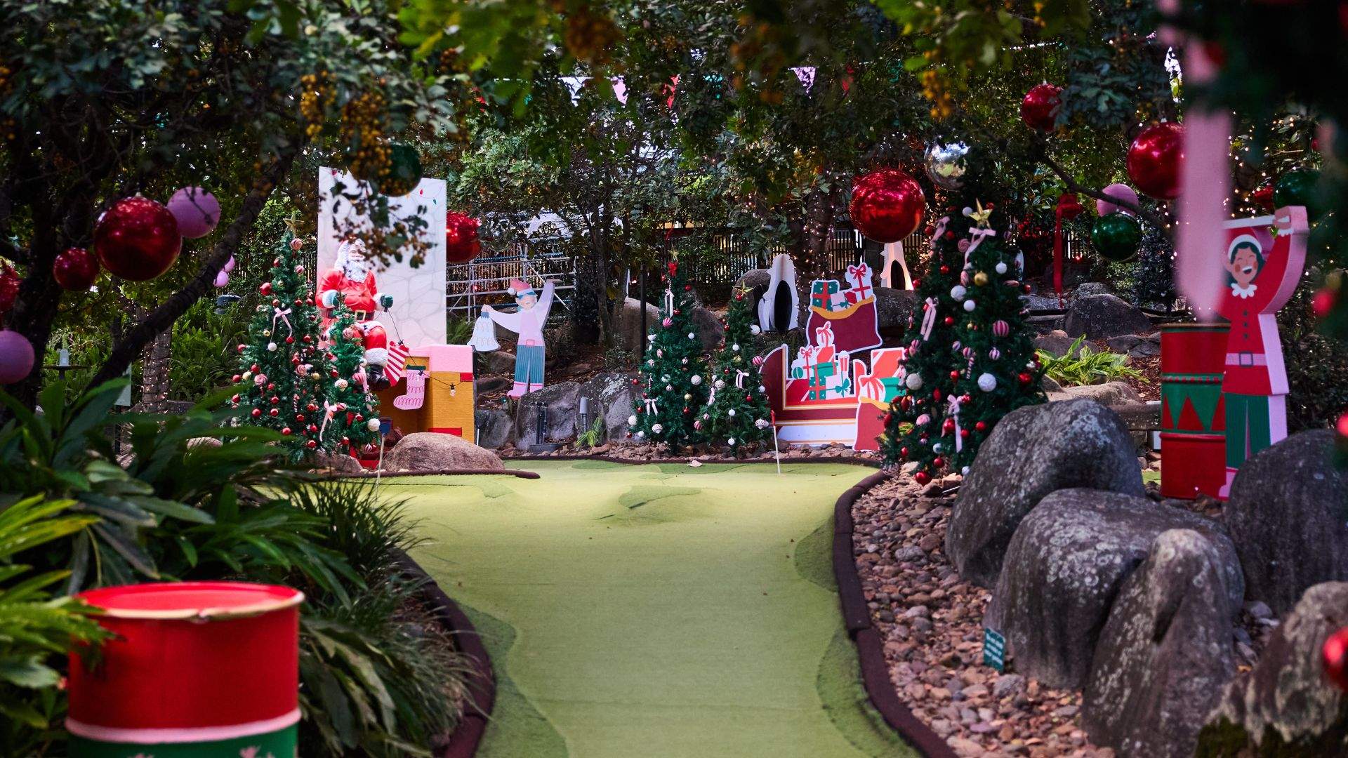 Victoria Park's Christmas Putt Putt