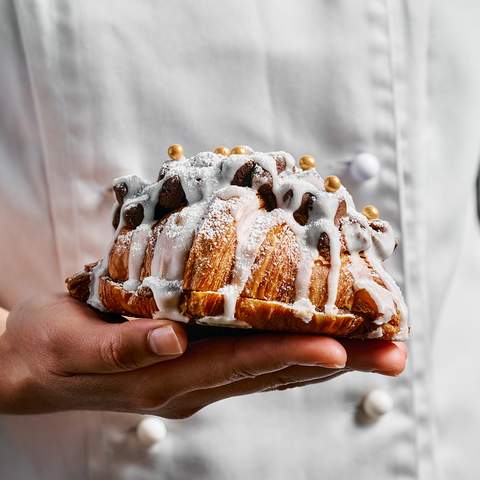 Gingerbread Croissants, Eggnog Cruffins and Stuffed Turkey Pastries: Here's What Lune Is Serving Up for Christmas in 2024