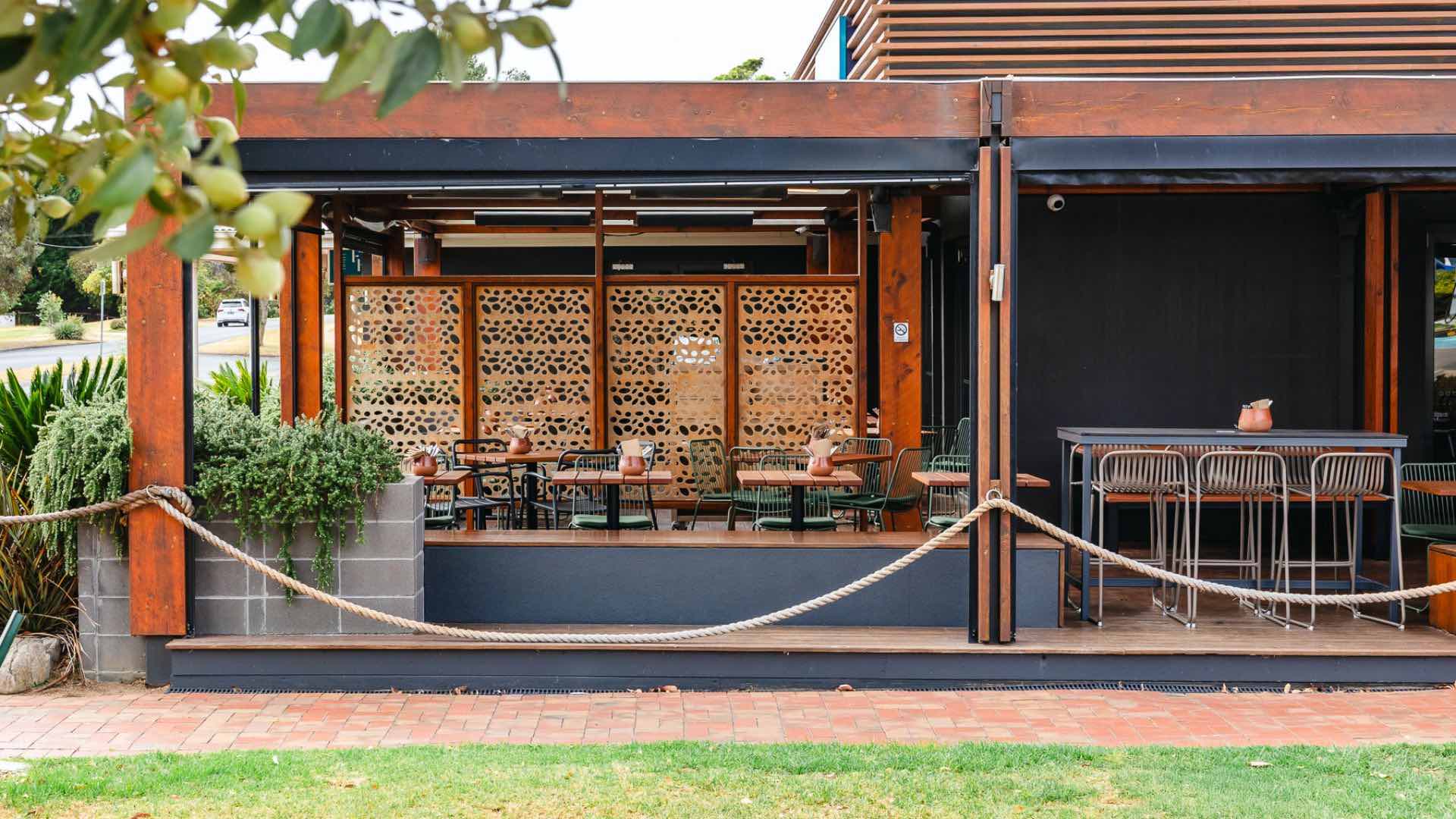 You Can Win the Ultimate Mornington Peninsula Mother's Day Getaway at Flinders Hotel