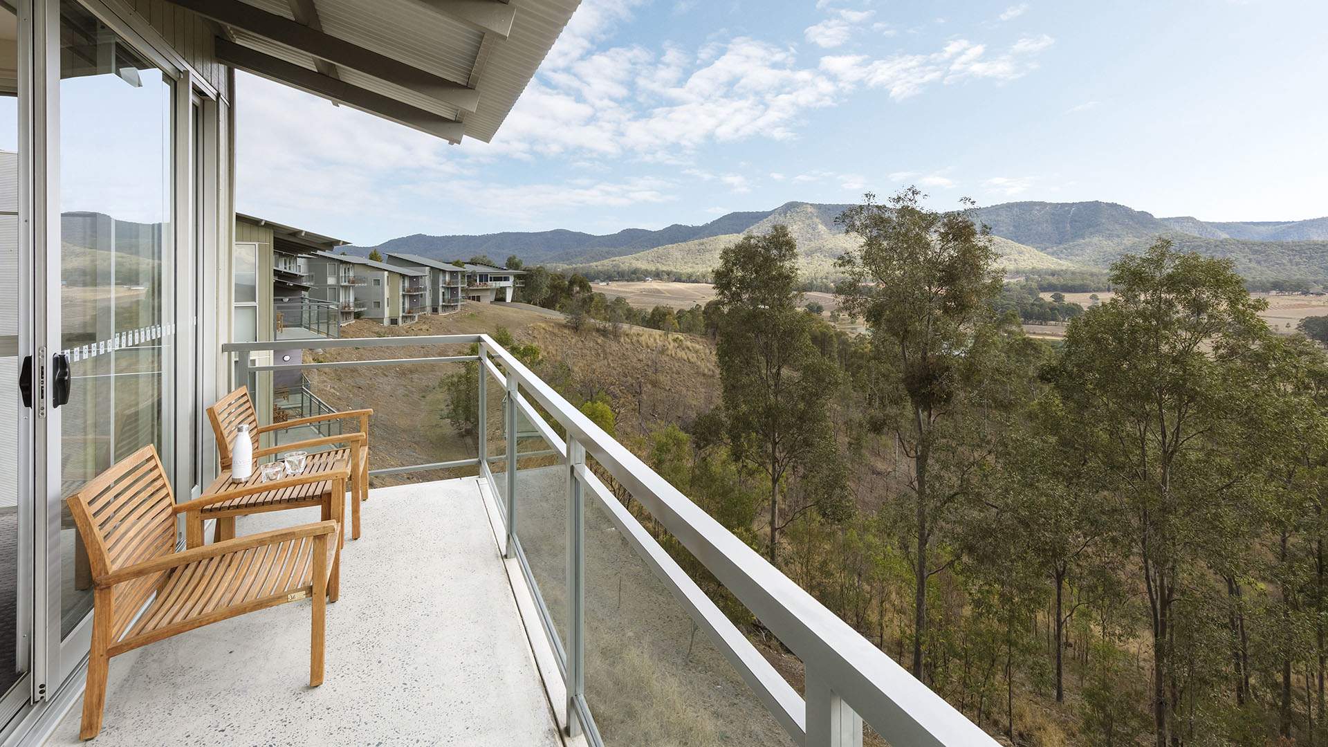 The Micro-Escape Era: How Wellness Retreats Became the New Weekend Bender