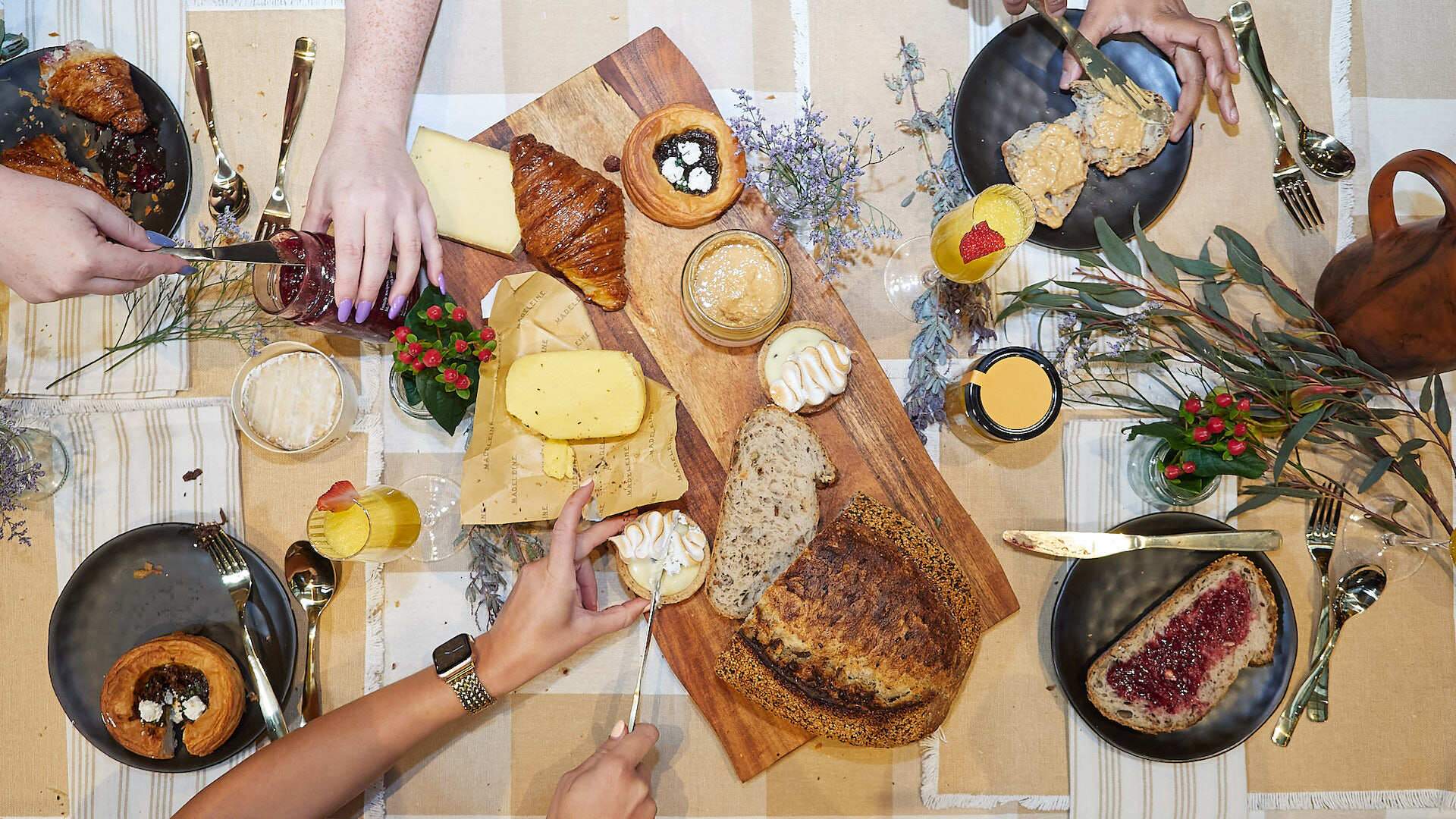 Market Brunch at Younghusband