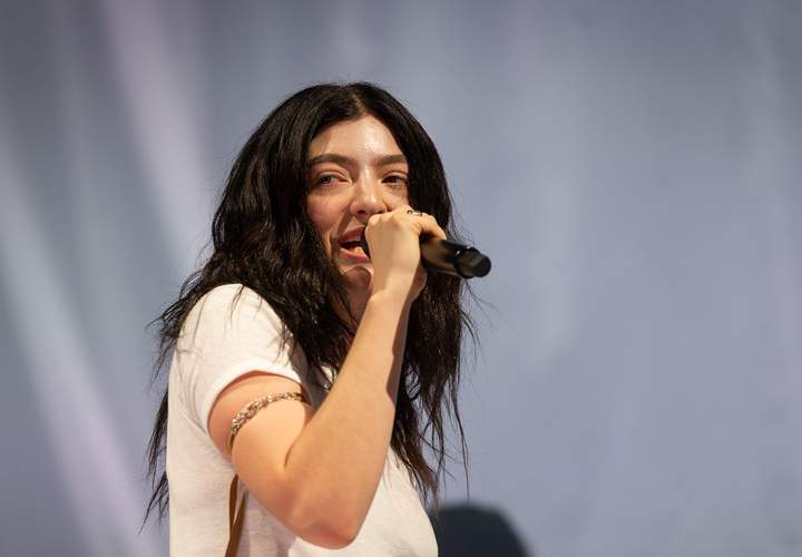 Background image for Lorde Is Bringing Her 'Ultrasound' World Tour to Australian and New Zealand Arenas in 2026