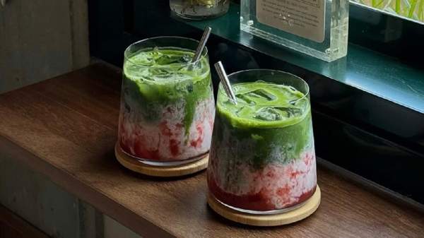 Strawberry matcha