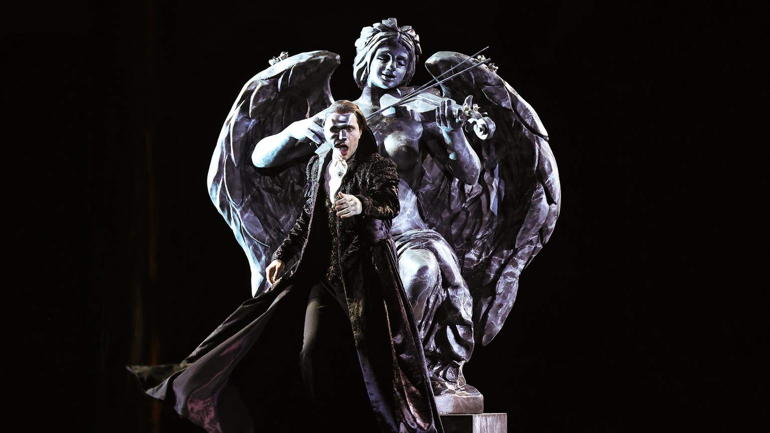 'The Phantom of the Opera' Is Celebrating 40 Years Onstage with a