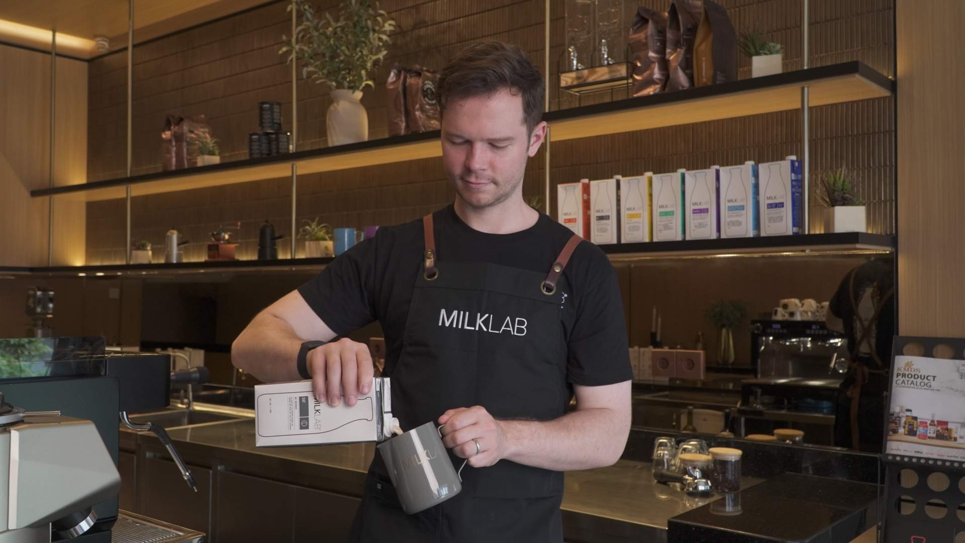 Steam Secrets: We Asked a Barista How to Make the Most of Plant-Based Milk