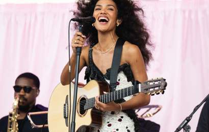Background image for Olivia Dean Joins the 2025 ARIA Awards Lineup With a Performance at Sydney's Hordern Pavilion