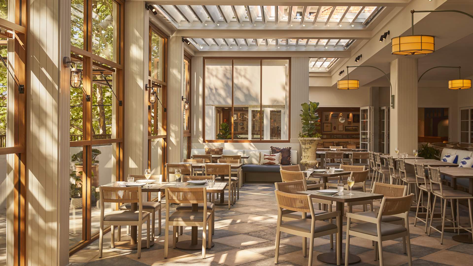 The Old Commodore Hotel