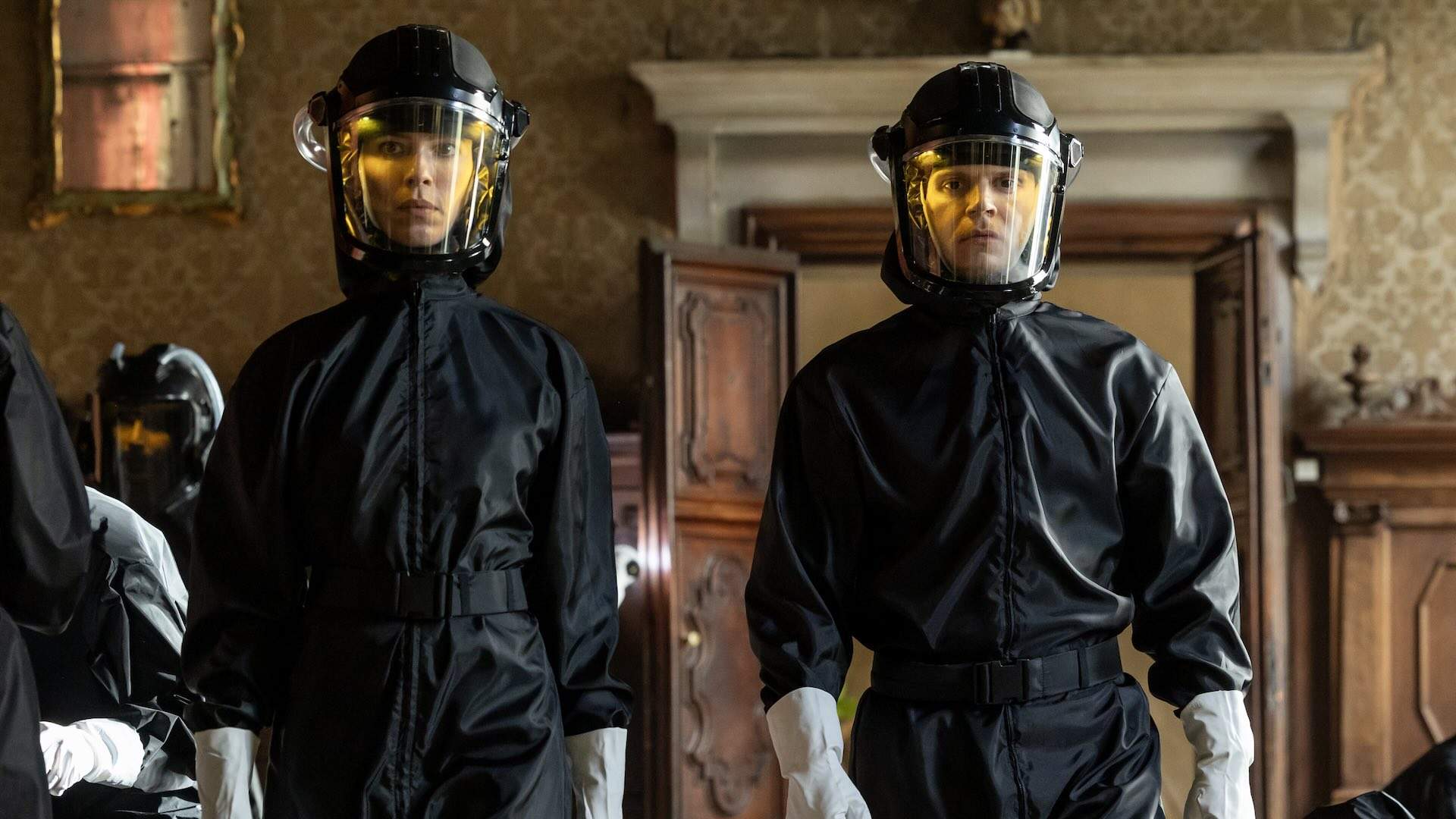 The Beauty -- Pictured: Rebecca Hall as Jordan Bennett, Evan Peters as Cooper Madsen. CR: Philippe Antonello/FX