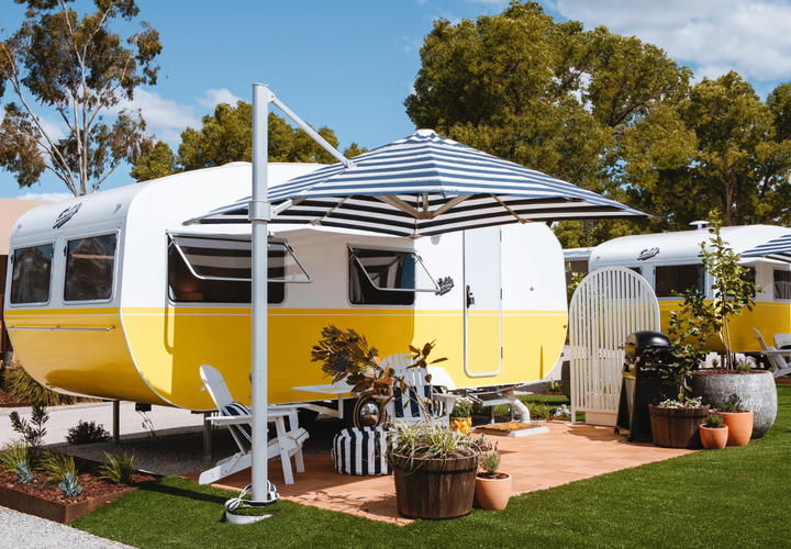 Background image for Stay: These Vintage Caravans Are Made for Group Getaways (and Come With Record Players)