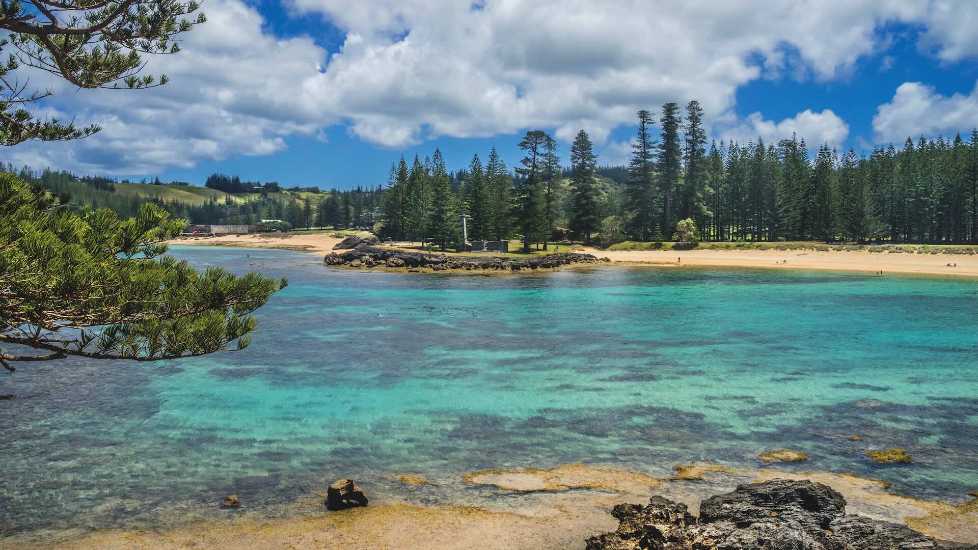 Norfolk Island, Australian external territory, Kingston, Emily Bay with view of the Salt House ruins