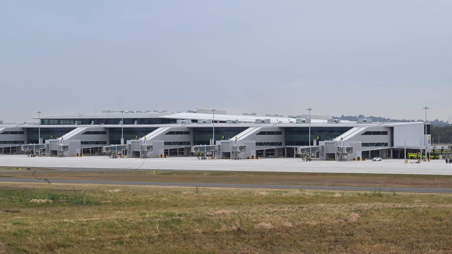 SYDNEY, AUSTRALIA - OCTOBER 28: A general view of the passenger terminal under final construction at Western Sydney International Airport on October 28, 2025 in Sydney, Australia. Western Sydney International (Nancy-Bird Walton) Airport (WSI), located at Badgerys Creek (Photo by James D. Morgan/Getty Images)