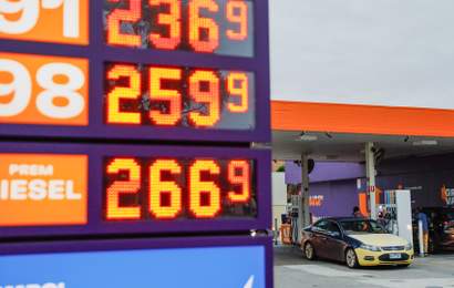 Background image for This Just In: Global Energy Watchdog Releases Urgent Advice for Australians Facing Down Fuel Prices