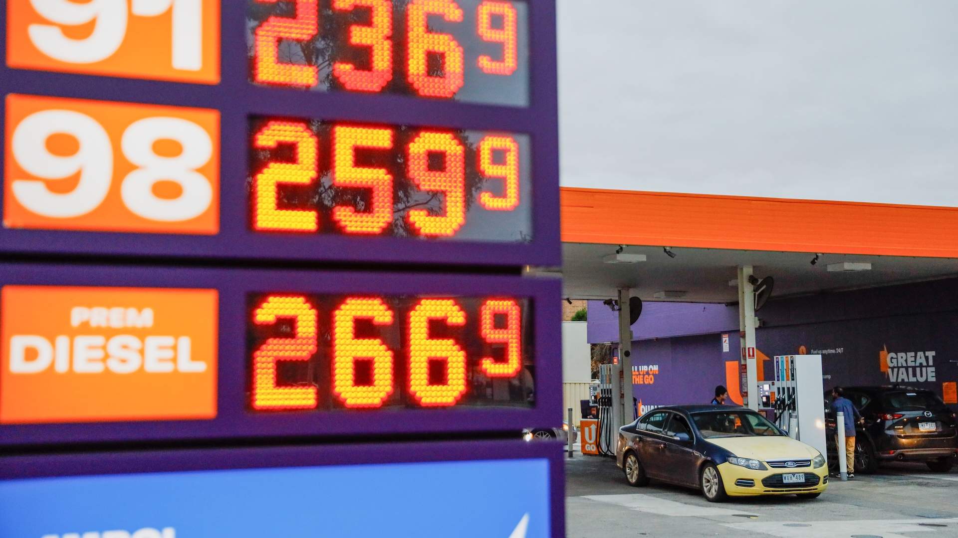 This Just In: Global Energy Watchdog Releases Urgent Advice for Australians Facing Down Fuel Prices