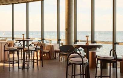 Background image for Now Open: Onda Presents Dining Above Sorrento's Tide, Pairing Mediterranean Vibes with Panoramic Port Phillip Bay Views