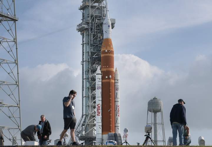 Background image for The First Crewed Moon Mission in Over 50 Years Launches Tomorrow Morning and Barely Anyone Seems to be Talking About It