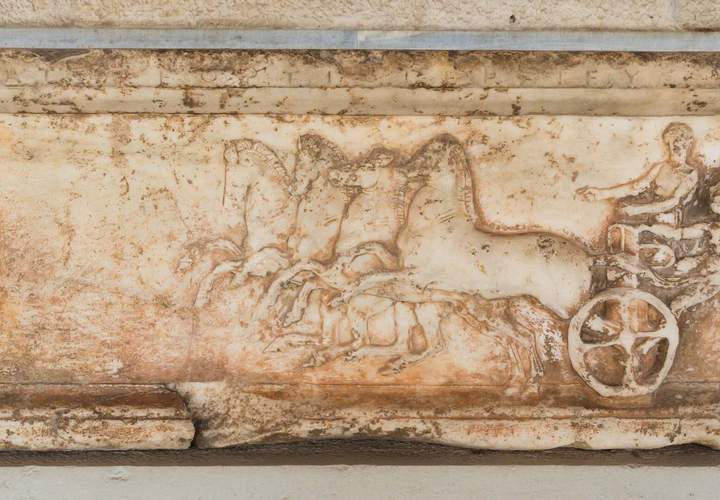 Background image for This Just In: Greece Is Loaning 100 Artefacts to Brisbane for the Upcoming Olympics