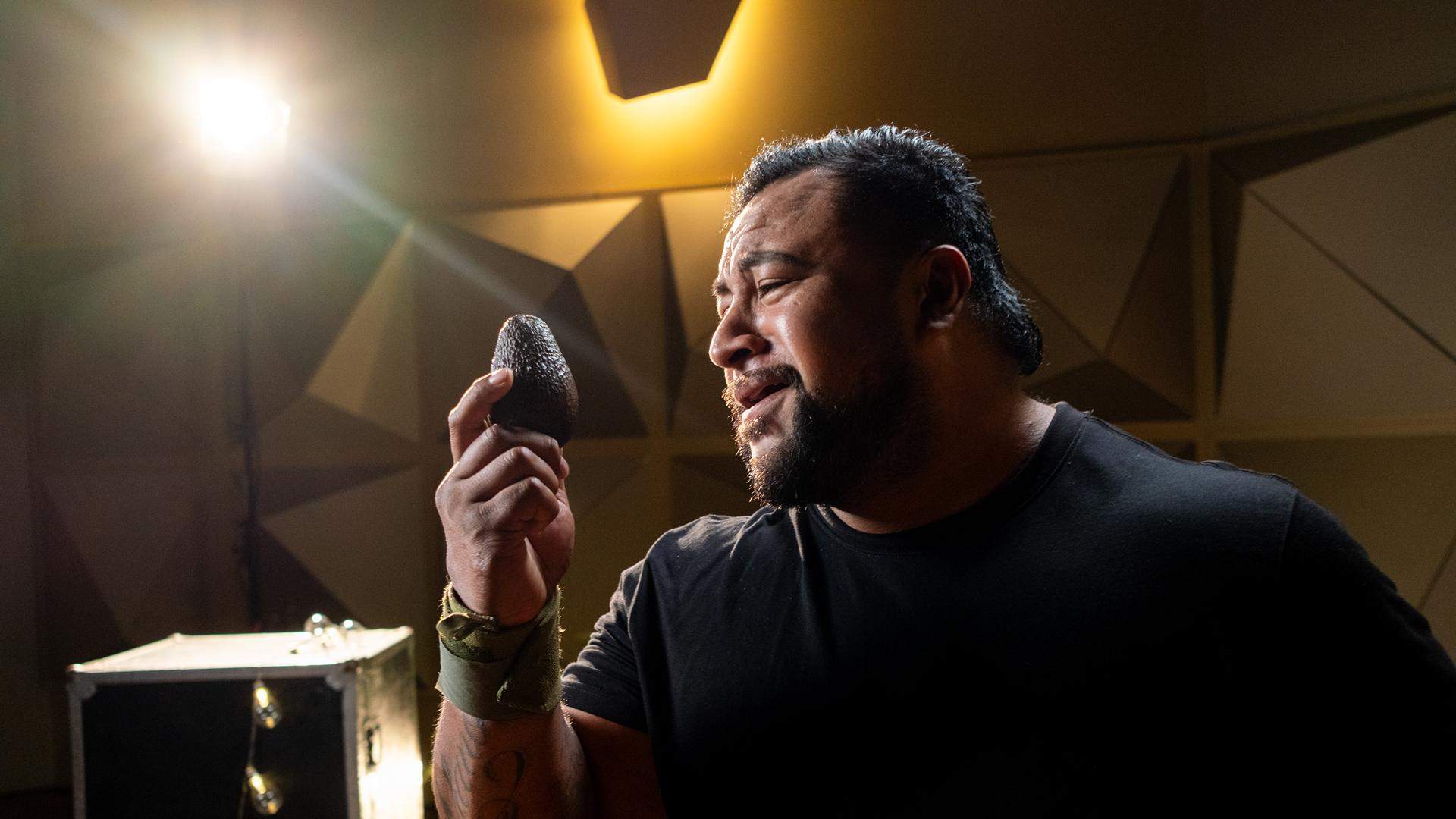 Are You Bruisin' While Choosin'? A Two-Time Australian Strongman Is Here to Stop Shoppers From Squeezing Avos in the Aisle