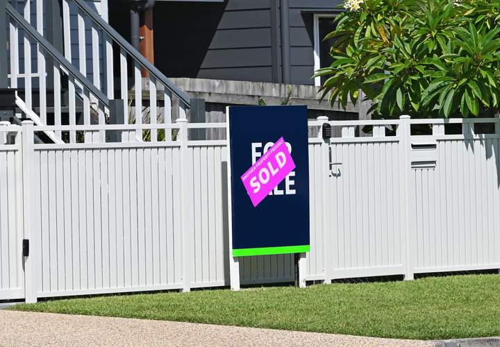 Background image for Australia's Housing Market Is in a Downturn For the First Time in Ages — Here's What It Means If You're Buying Right Now
