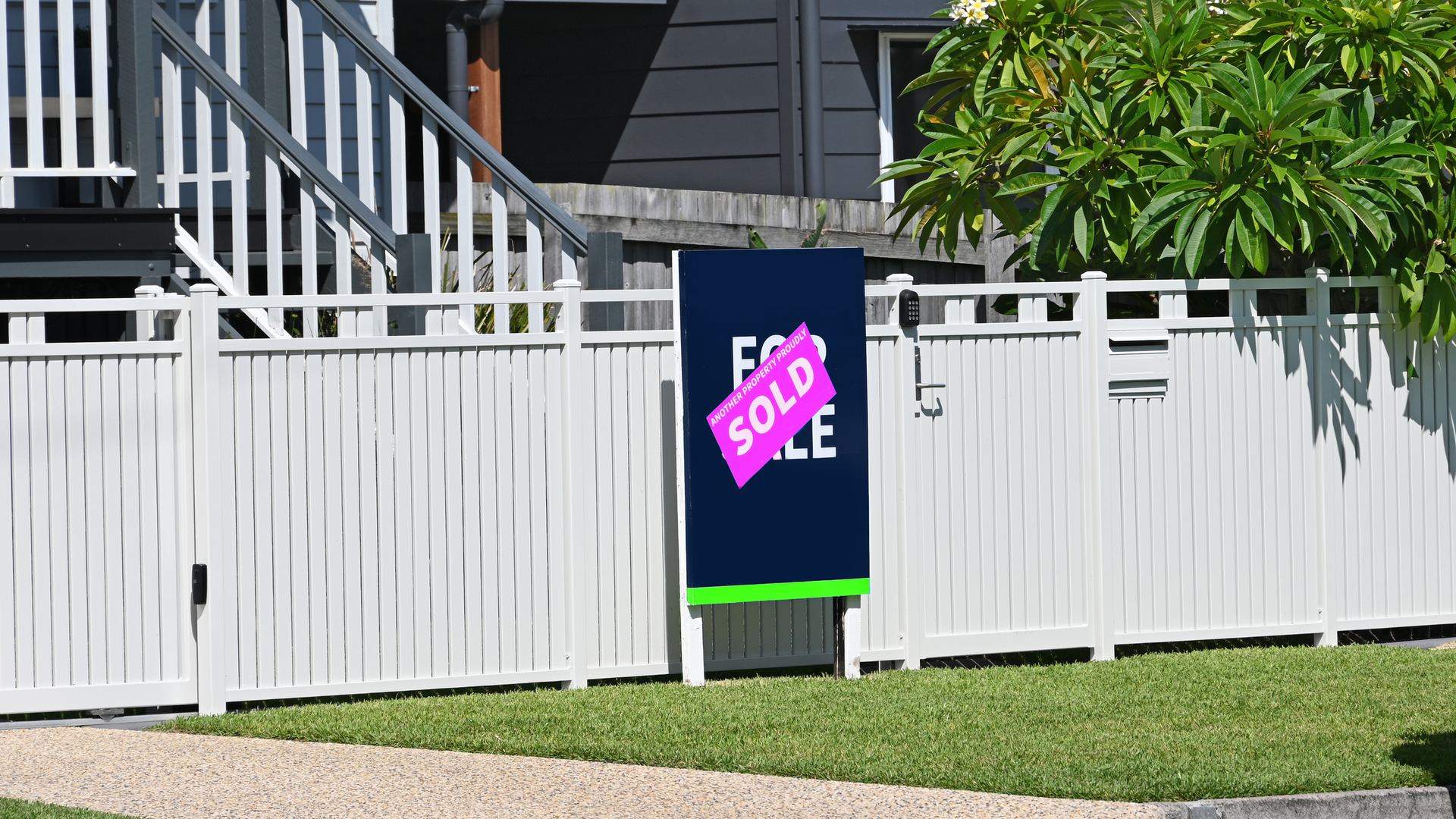 Australia's Housing Market Is in a Downturn For the First Time in Ages — Here's What It Means If You're Buying Right Now