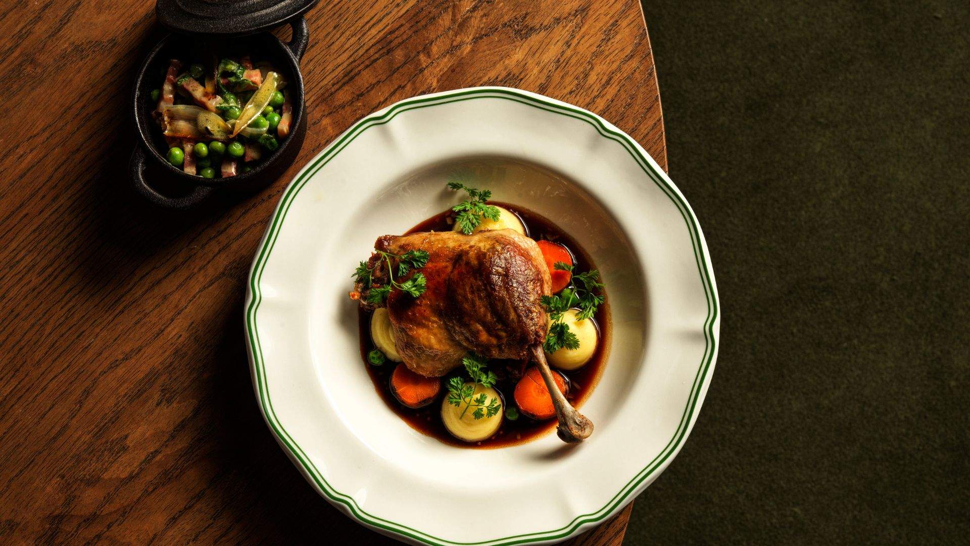 The Kurrajong Hotel - Park Street Bistro