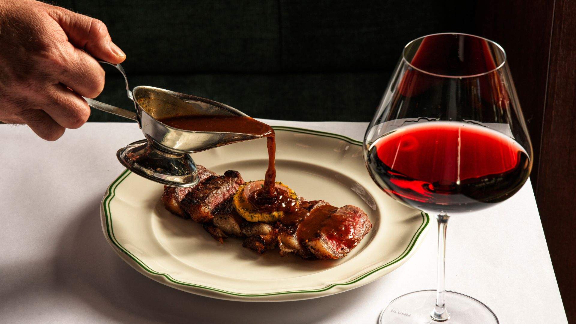The Kurrajong Hotel - Park Street Bistro