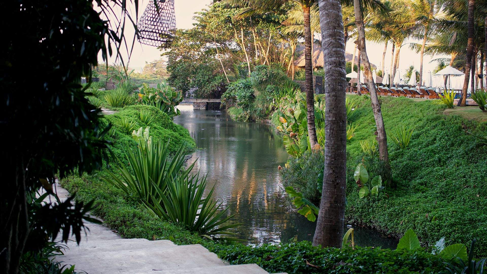Hotel Komune and Beach Club Bali