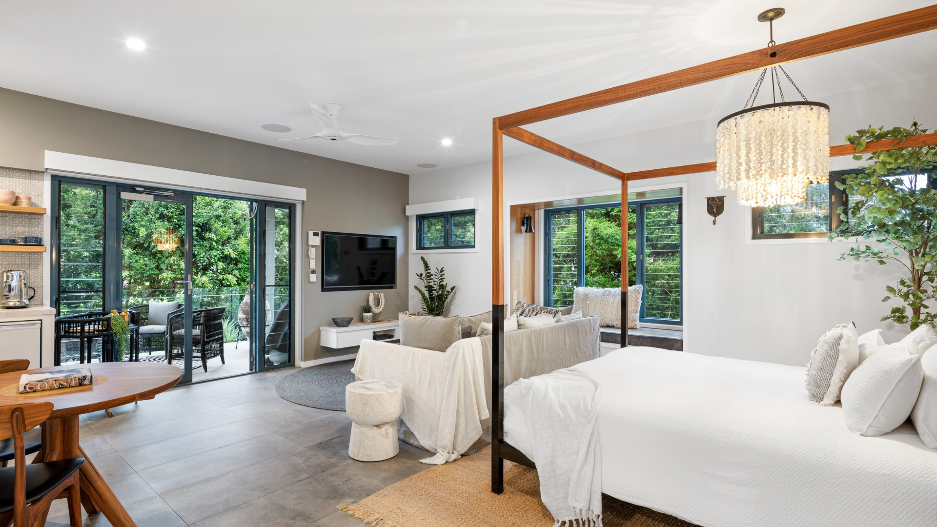 Mimosa Lodge